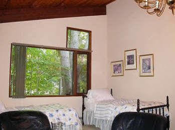 The Cottage Стокбридж Екстериор снимка